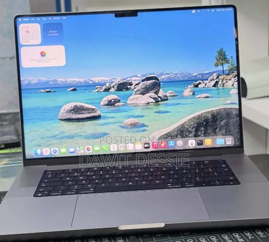 New Laptop Apple MacBook Pro 2021 M1 16GB Apple M1 Pro SSD 512GB