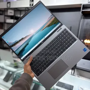 New Laptop Dell Latitude 5540 16GB Intel Core i5 SSD 512GB