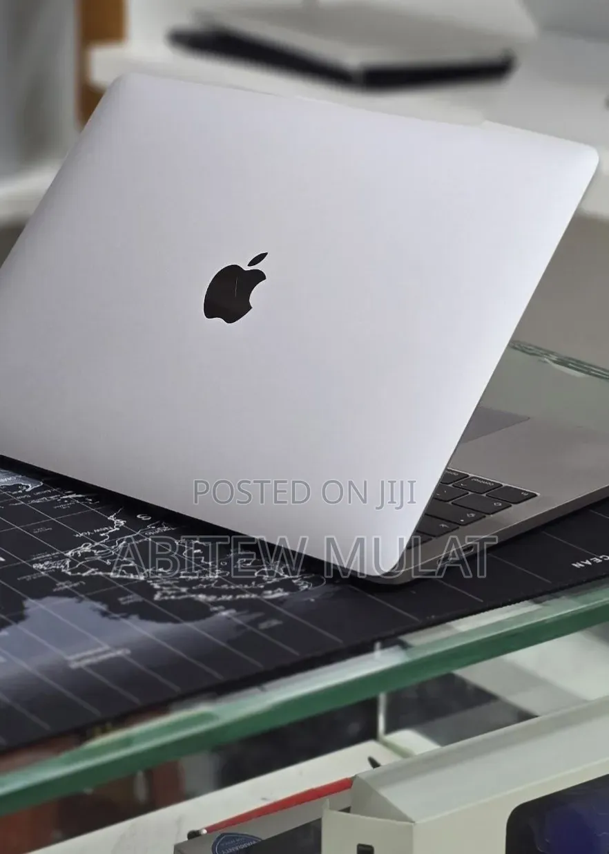 New Laptop Apple MacBook Pro 2019 16GB Intel Core i7 SSD 512GB