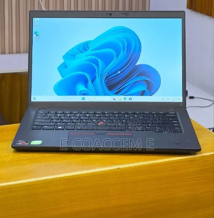 New Laptop Lenovo 16GB AMD Ryzen 7 SSD 512GB