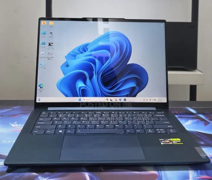 New Laptop Lenovo Yoga 7i 16GB AMD Ryzen 7 SSD 512GB