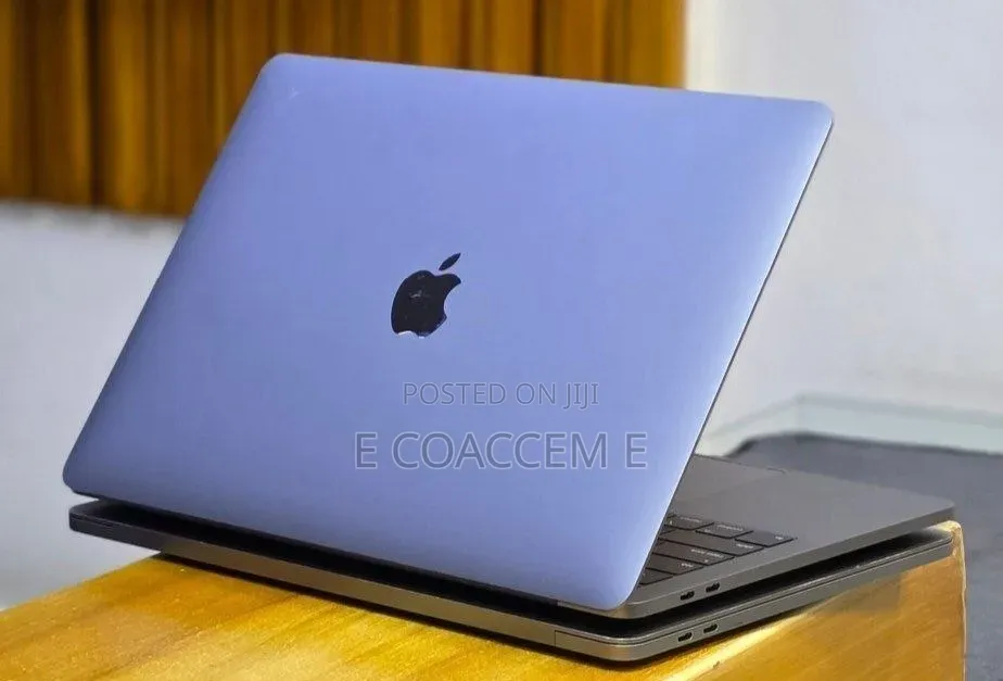 New Laptop Apple MacBook 16GB Intel Core i7 SSD 512GB