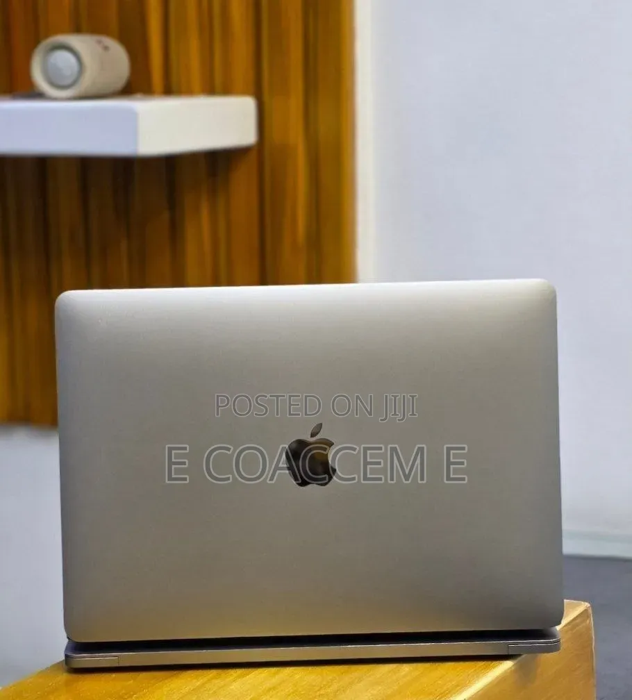 New Laptop Apple MacBook 16GB Intel Core i5 SSD 512GB