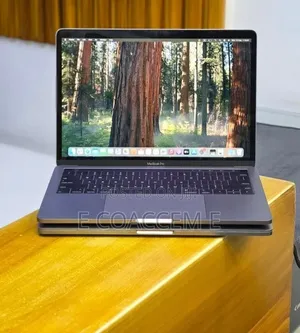 New Laptop Apple MacBook 16GB Intel Core i5 SSD 512GB