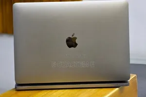 New Laptop Apple MacBook 16GB Intel Core i5 SSD 512GB