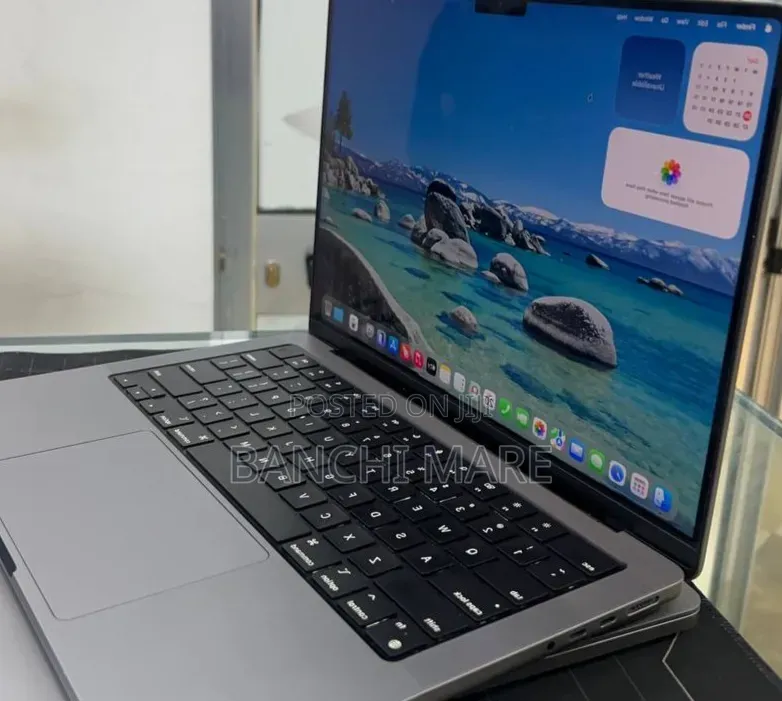 New Laptop Apple MacBook Pro 2021 M1 16GB Apple M1 Pro SSD 512GB