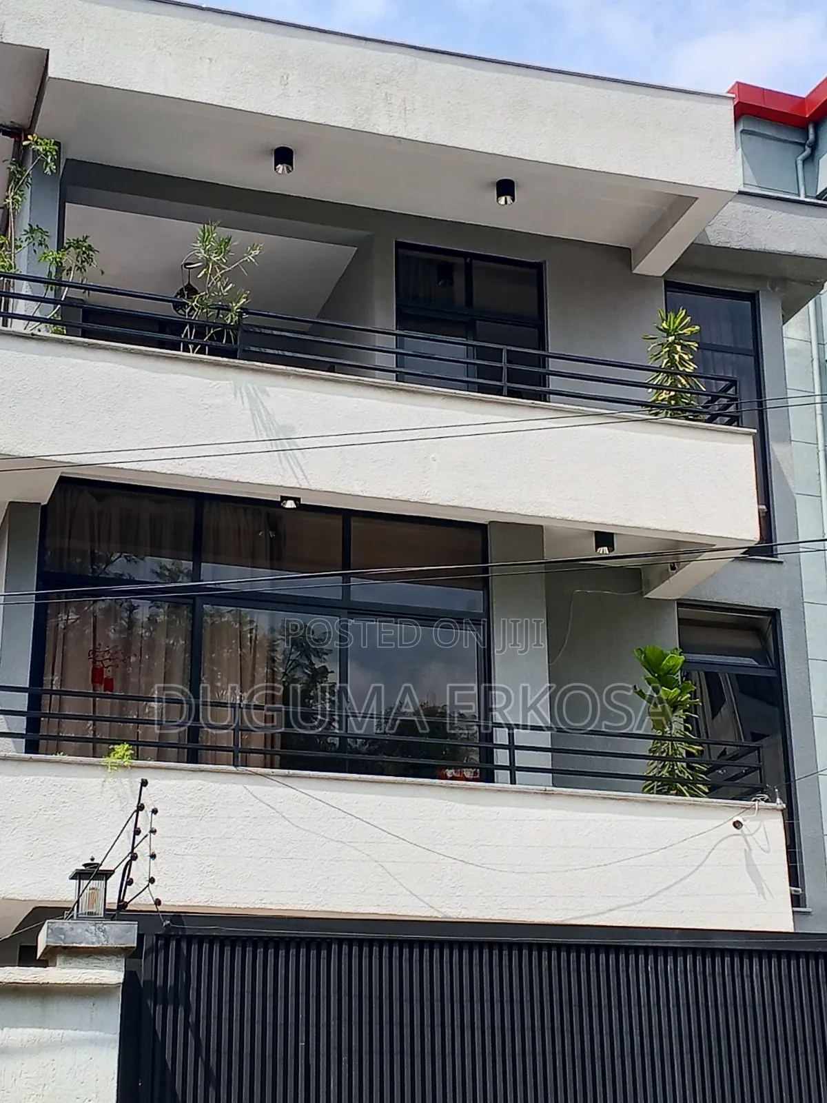 Furnished 5bdrm Townhouse/Terrace in ፎቅ, Bole for sale