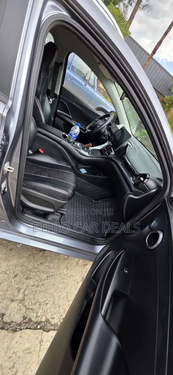 BYD E2 43 kWh 94 hp FWD 2025 Gray
