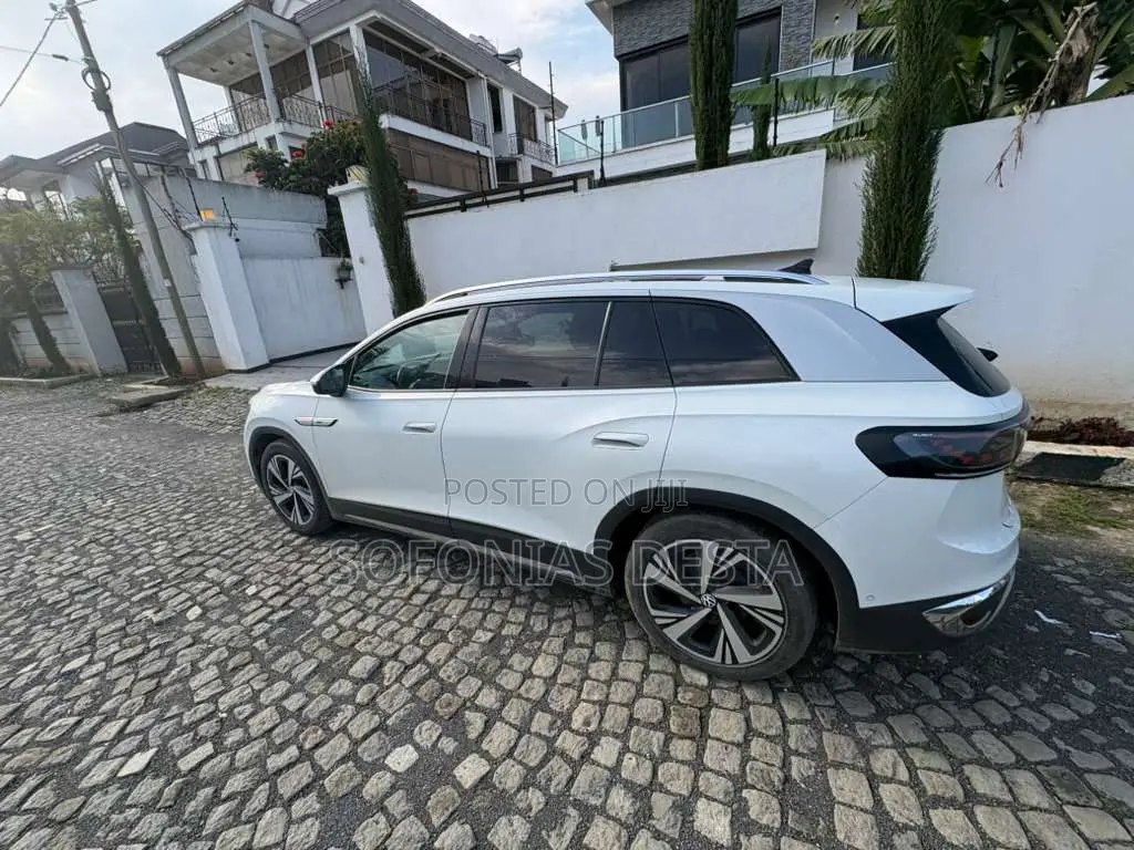 Volkswagen ID.6 2022 White