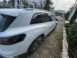 Volkswagen ID.6 2022 White
