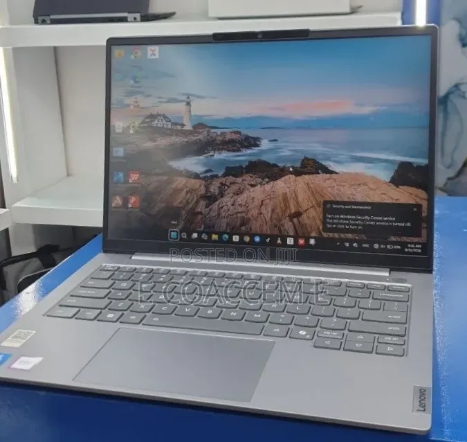 New Laptop Lenovo 16GB Intel Core Ultra 5 SSD 512GB