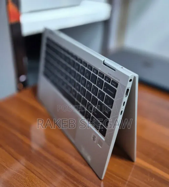 New Laptop HP EliteBook 830 16GB Intel Core i7 SSD 512GB