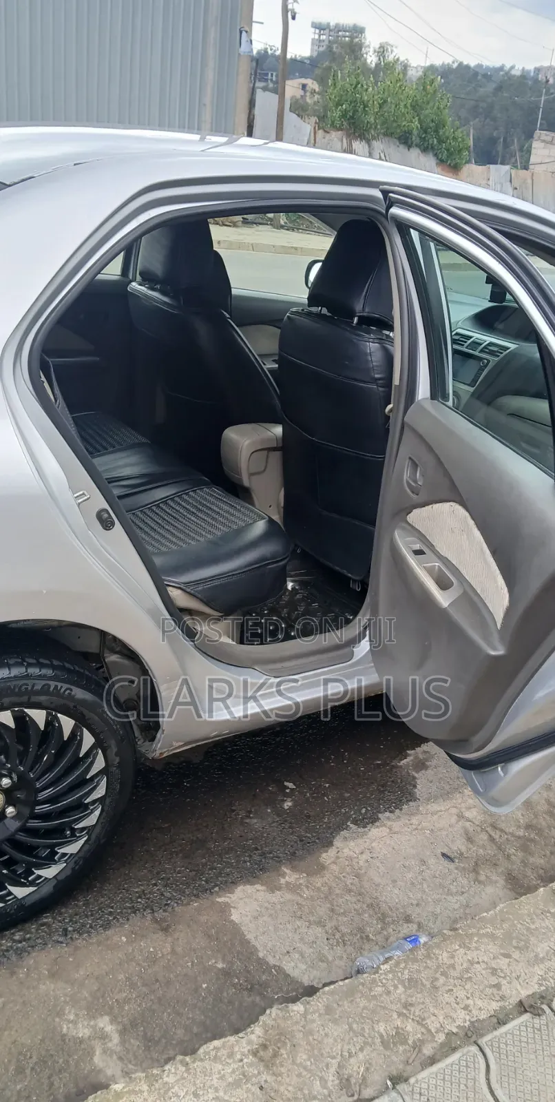 Toyota Belta 2010 Silver