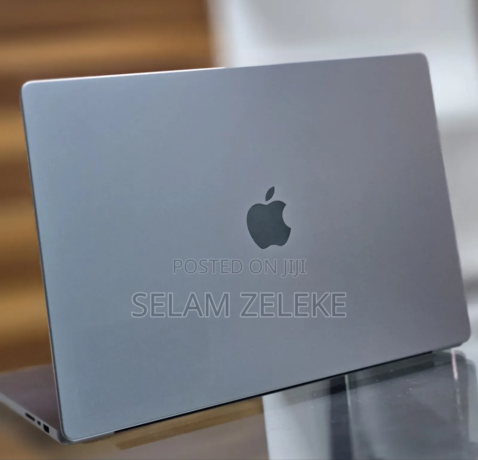 New Laptop Apple MacBook Pro 2021 M1 32GB Apple M1 Pro SSD 512GB