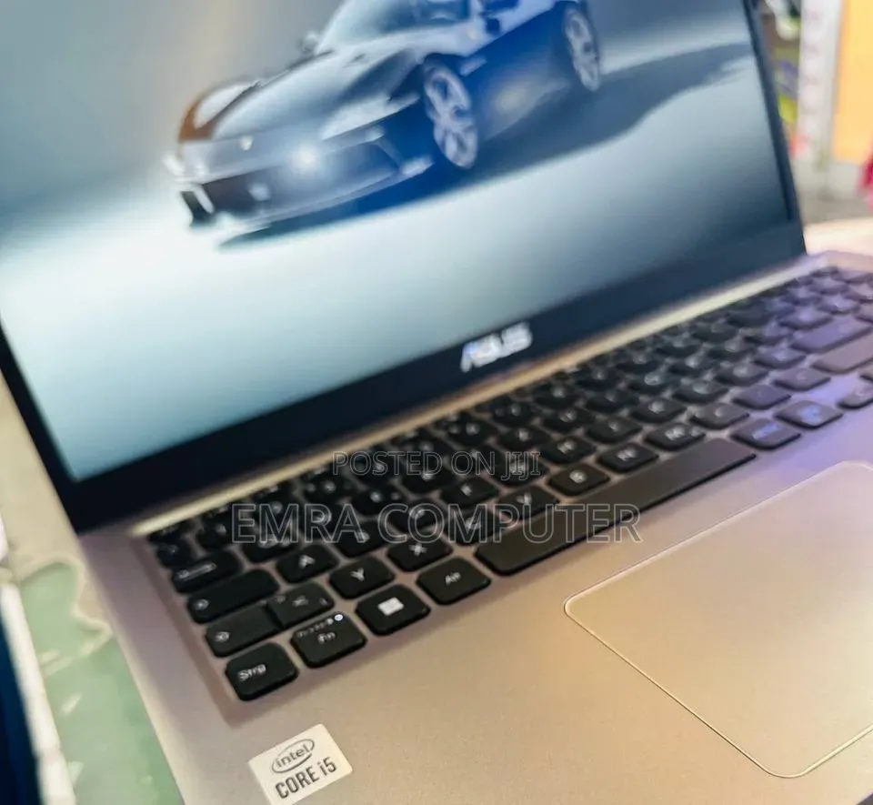 New Laptop Asus 8GB Intel Core i5 SSD 256GB