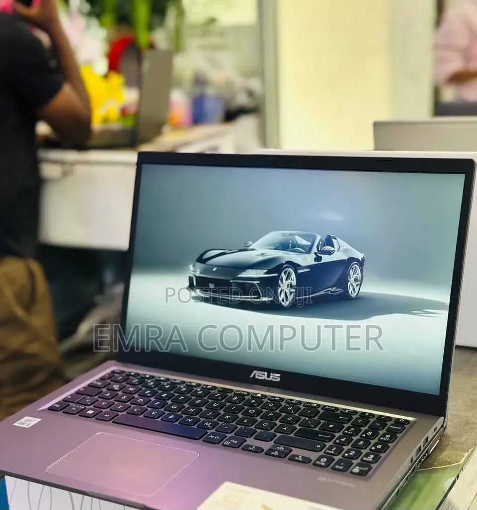 New Laptop Asus 8GB Intel Core i5 SSD 256GB