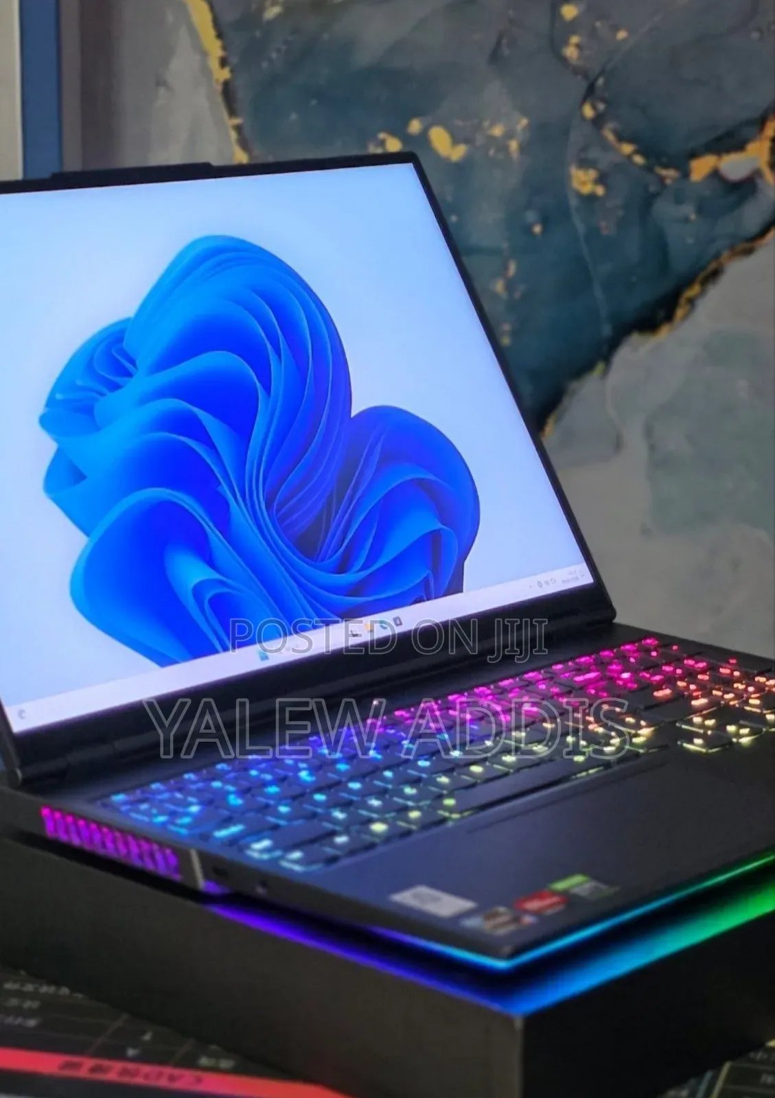 New Laptop Lenovo Legion 9 32GB AMD Ryzen 9 SSD 1T