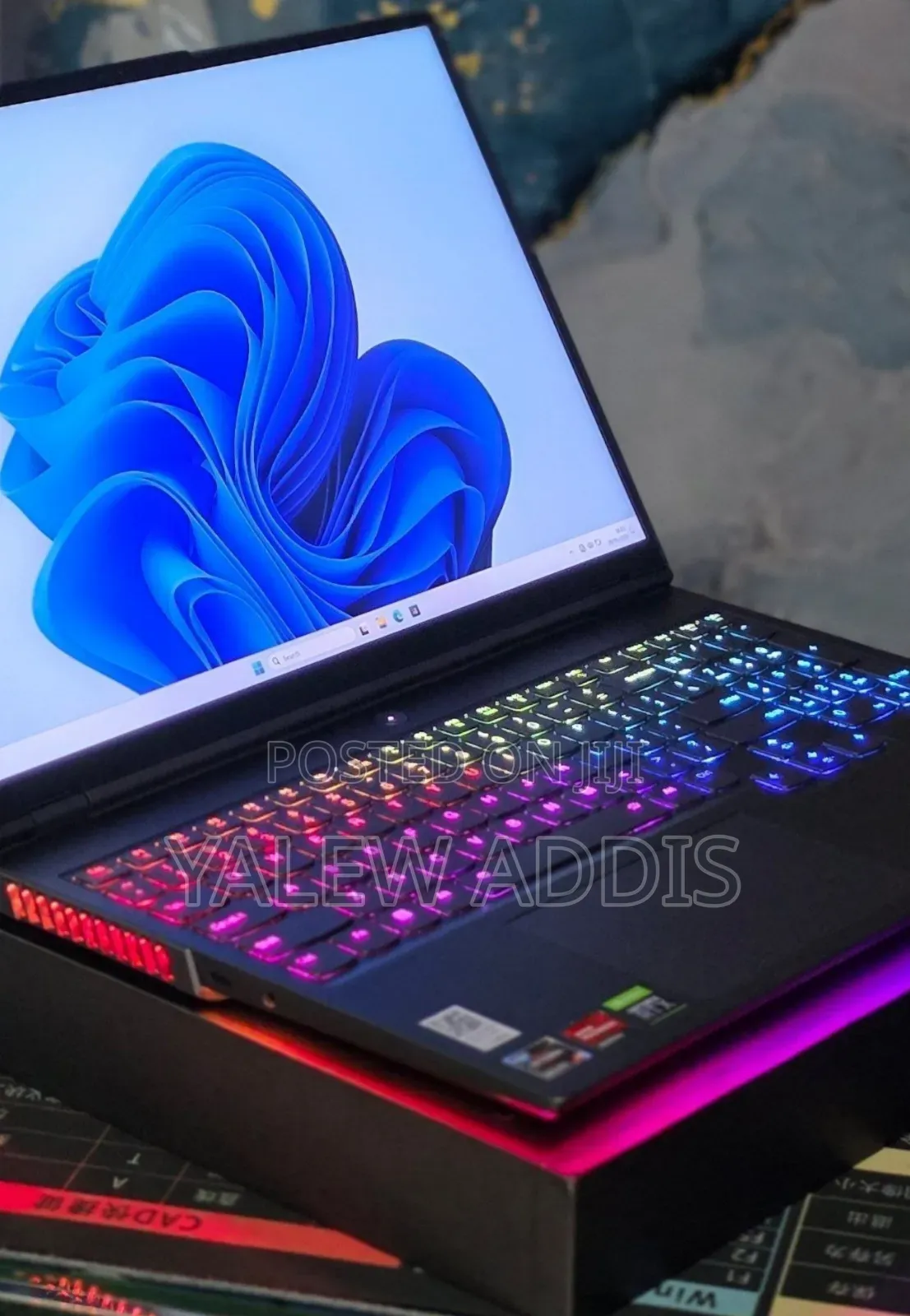 New Laptop Lenovo Legion 9 32GB AMD Ryzen 9 SSD 1T