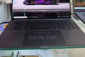 New Laptop Dell XPS 17 9700 16GB Intel Core i7 SSD 512GB