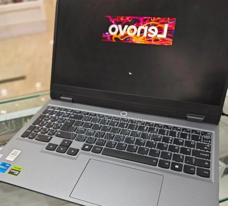 New Laptop Lenovo LOQ 15AHP10 16GB Intel Core i5 SSD 512GB