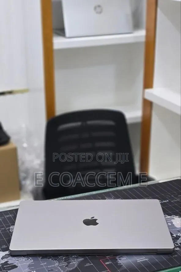 New Laptop Apple MacBook 16GB SSD 512GB