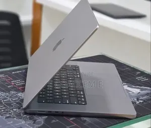New Laptop Apple MacBook 16GB SSD 512GB