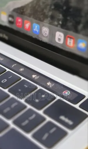 New Laptop Apple MacBook Pro 2020 M1 32GB Intel Core i7 SSD 512GB