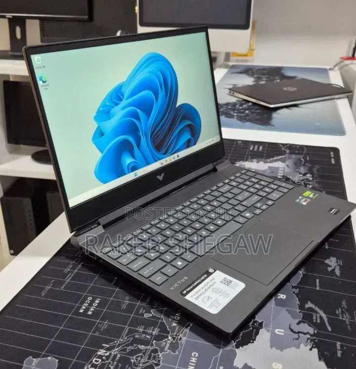 New Laptop HP Victus 15 16GB AMD Ryzen 7 SSD 512GB