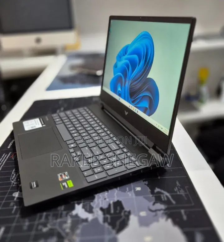 New Laptop HP Victus 15 16GB AMD Ryzen 7 SSD 512GB