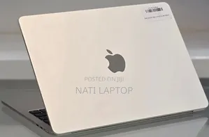 New Laptop Apple MacBook Air 2025 M4 16GB Apple M4 SSD 256GB