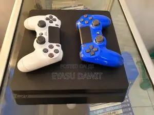 PlayStation 4 Slim