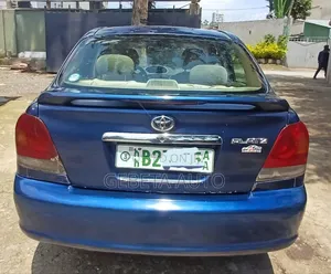 Toyota Platz 2005