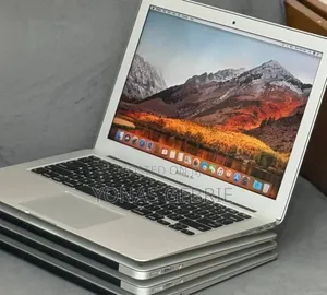 New Laptop Apple MacBook 8GB Intel Core i5 SSD 256GB