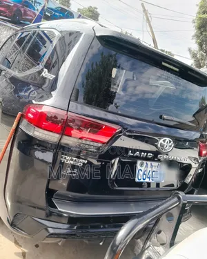 Toyota Land Cruiser 2022 Black
