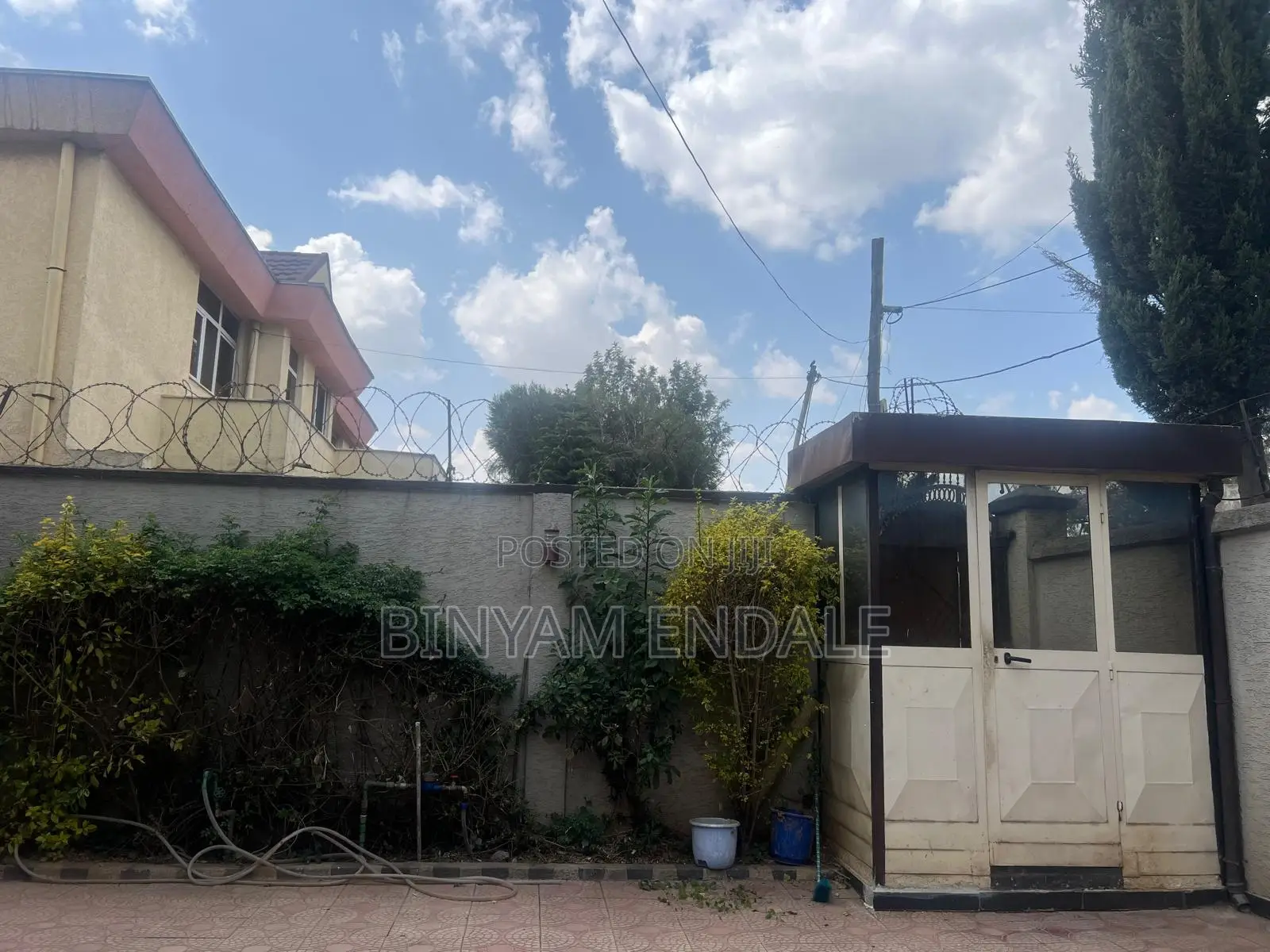 2bdrm Villa in Jemo 1 Asphalt Dar, Nifas Silk-Lafto for sale