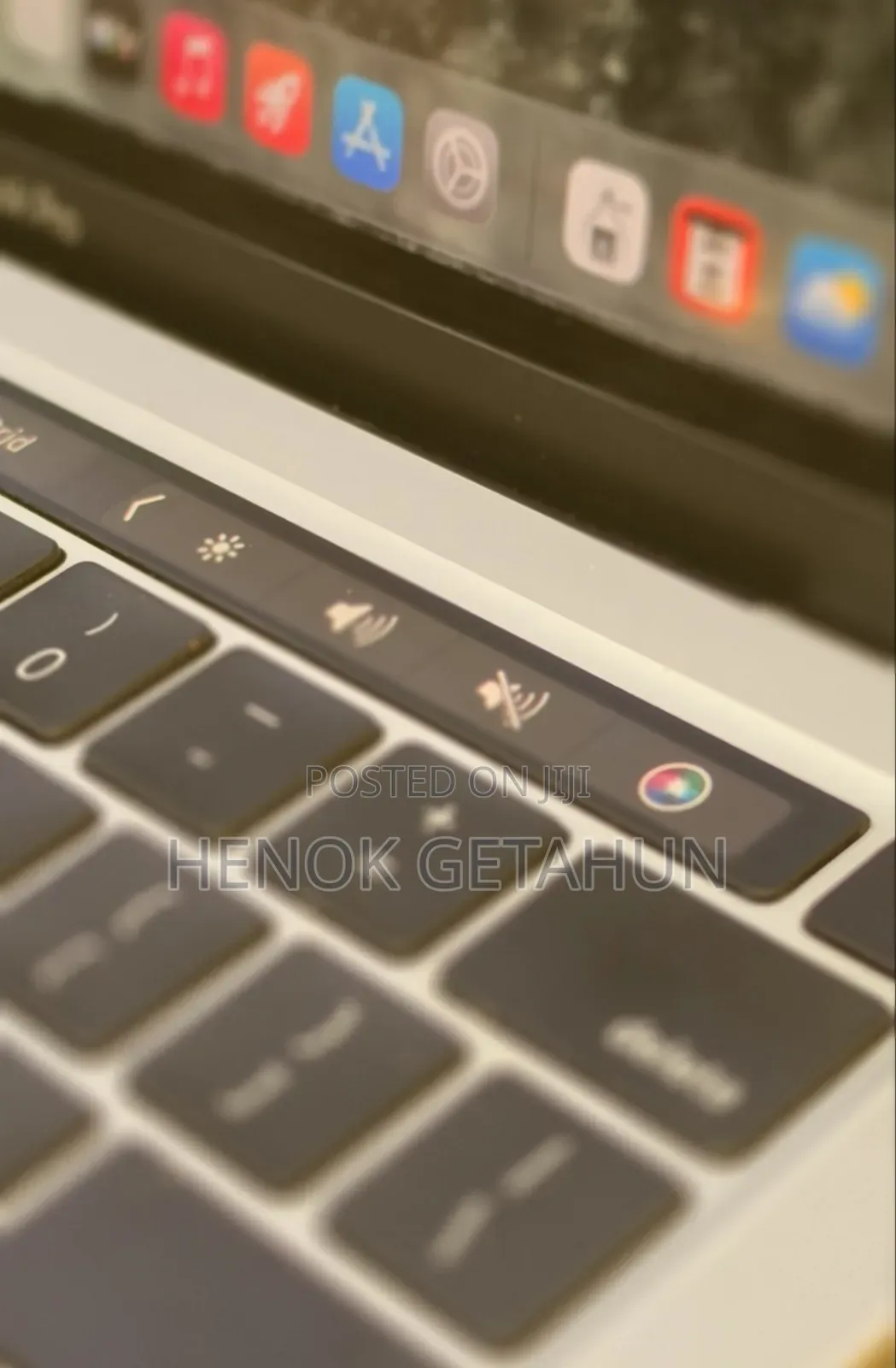 New Laptop Apple MacBook Pro 2020 32GB Intel Core i7 SSD 512GB