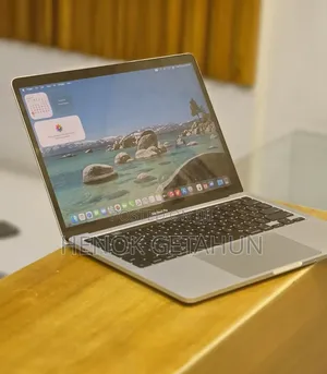 New Laptop Apple MacBook Pro 2020 32GB Intel Core i7 SSD 512GB