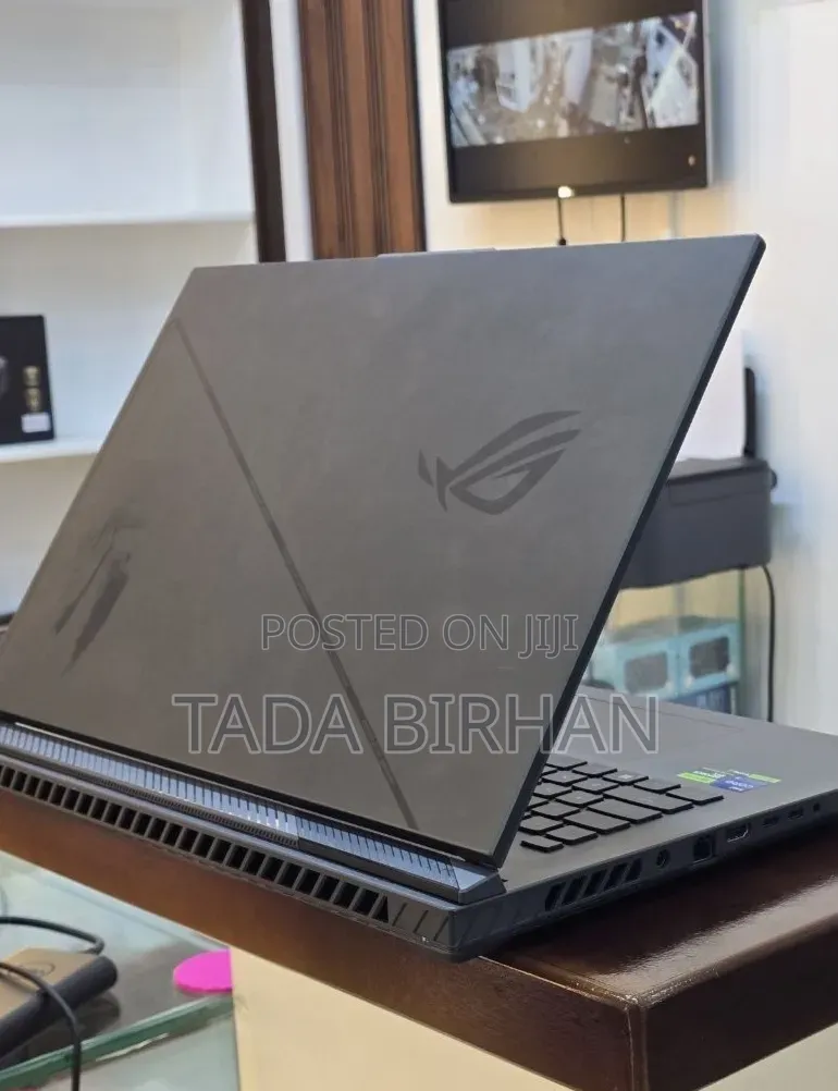 New Laptop Asus ROG Strix G15 32GB Intel Core i9 SSD 2T