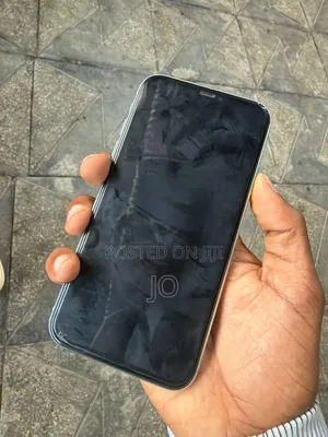 Apple iPhone 11 64 GB