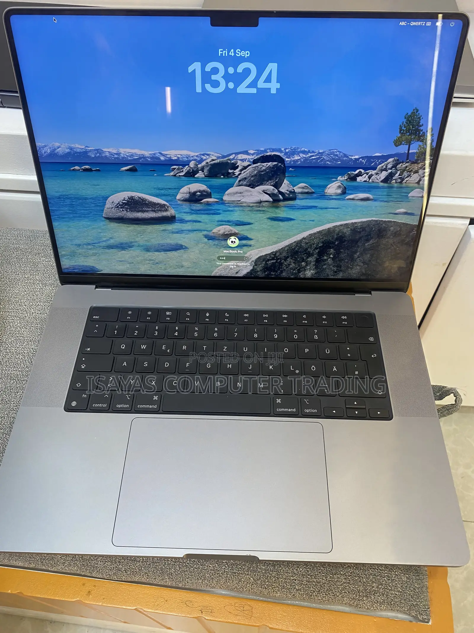New Laptop Apple MacBook Pro 2021 M1 16GB Apple M1 Pro SSD 512GB