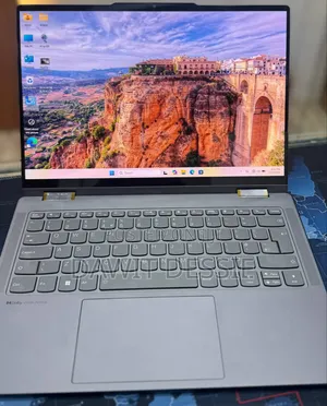 New Laptop Lenovo 16GB AMD Ryzen 7 SSD 512GB