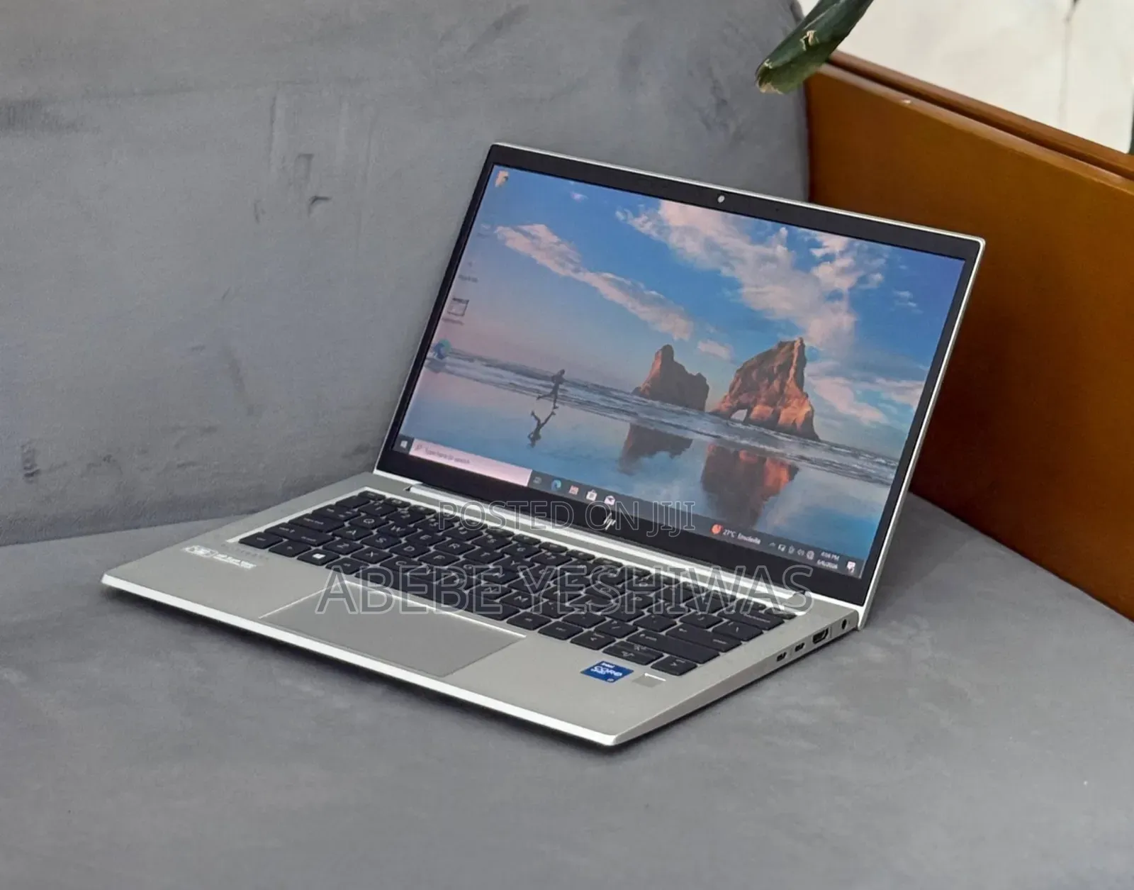 New Laptop HP EliteBook 830 G8 16GB Intel Core i5 SSD 256GB