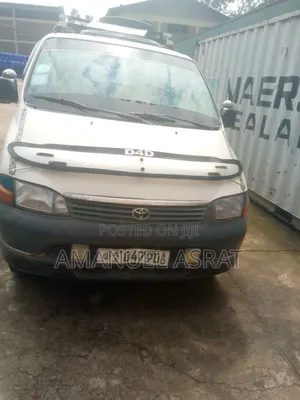 Toyota Hilux 2006 White