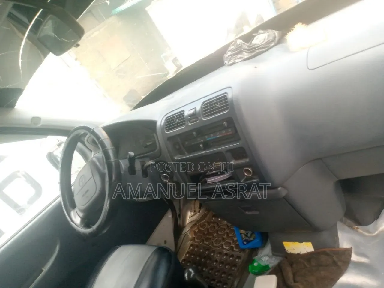 Toyota Hilux 2006 White