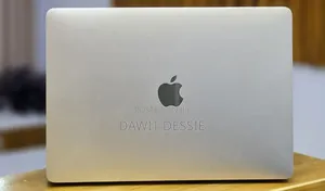 New Laptop Apple MacBook Pro 2020 32GB Intel Core i7 SSD 512GB