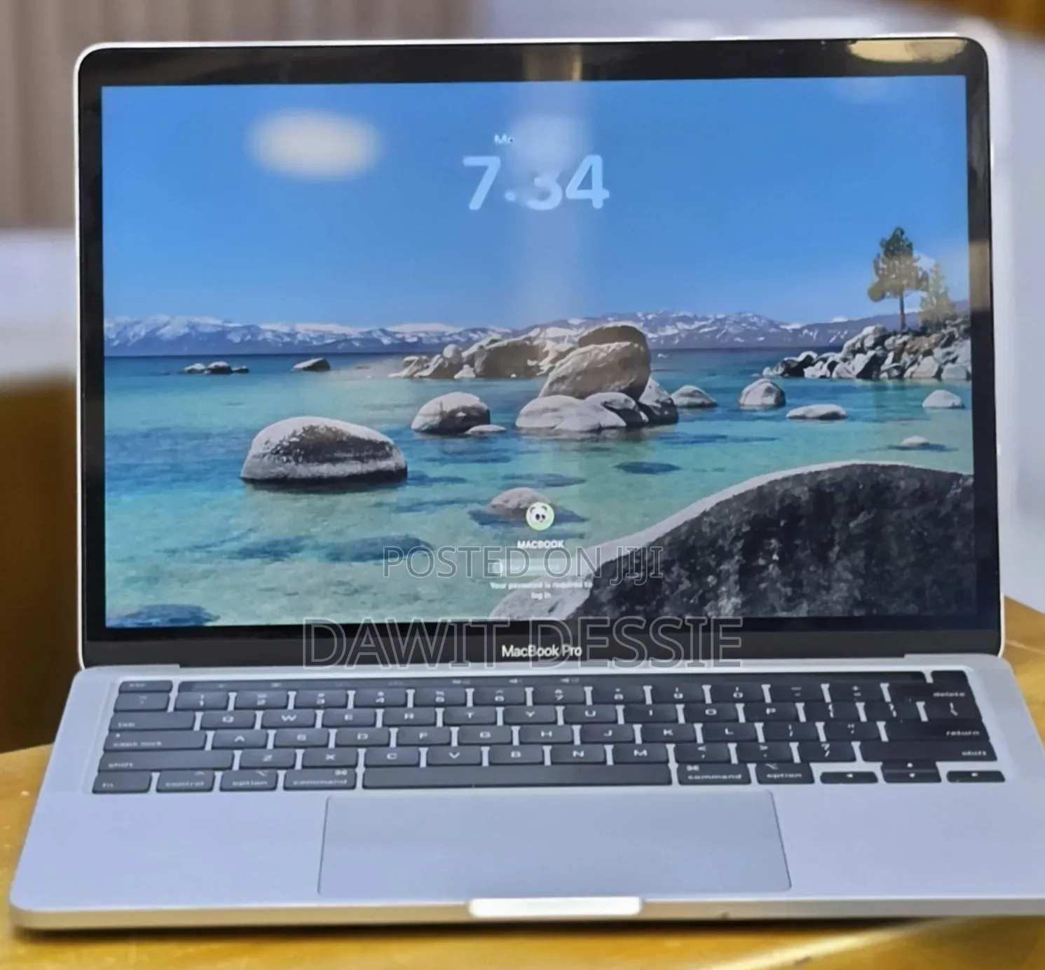 New Laptop Apple MacBook Pro 2020 32GB Intel Core i7 SSD 512GB