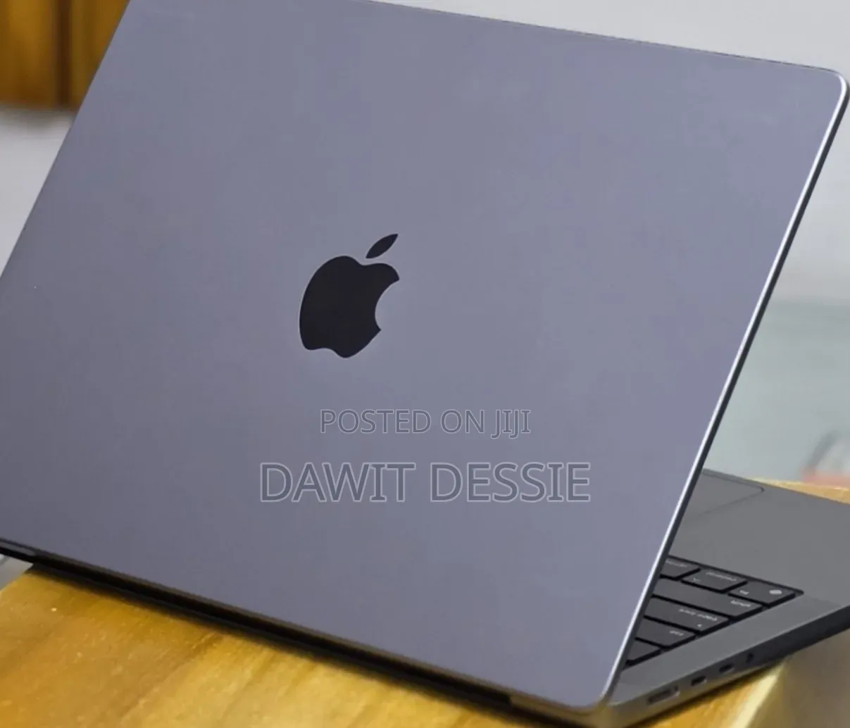 New Laptop Apple MacBook Pro 2021 M1 32GB Apple M1 Pro SSD 512GB