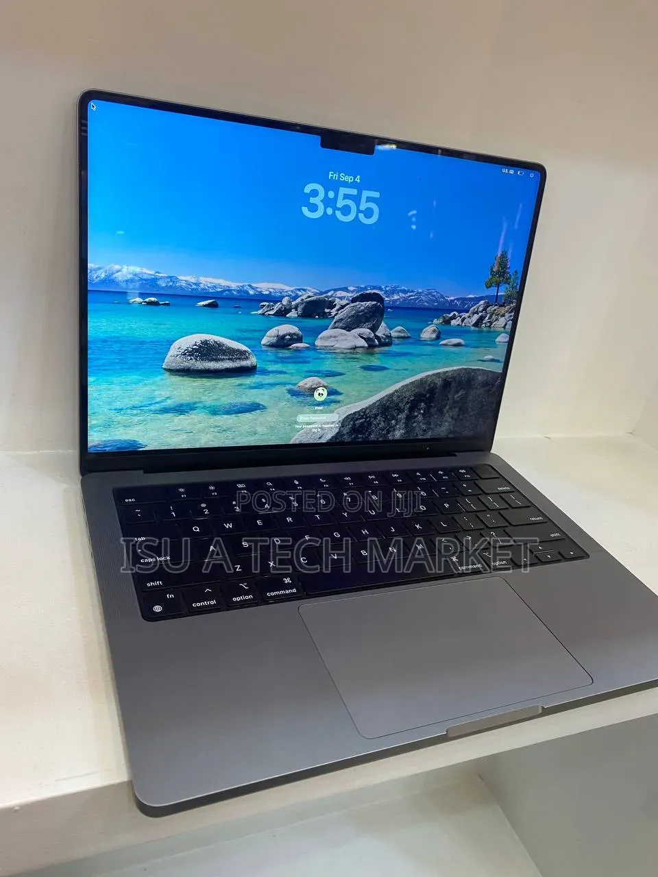New Laptop Apple MacBook Pro 2023 M3 8GB Apple M3 SSD 512GB