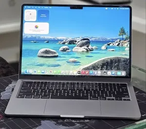 New Laptop Apple MacBook Air 2022 M2 8GB Apple M2 SSD 256GB