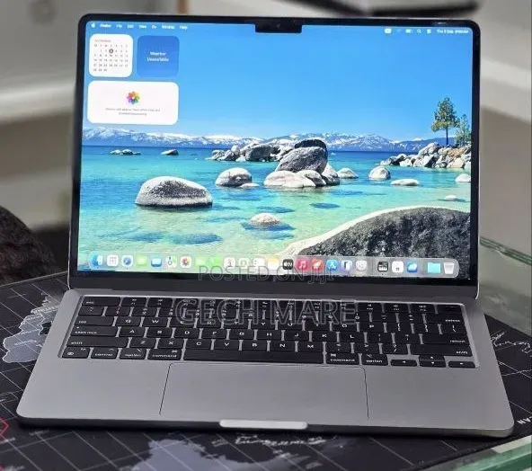 New Laptop Apple MacBook Air 2022 M2 8GB Apple M2 SSD 256GB